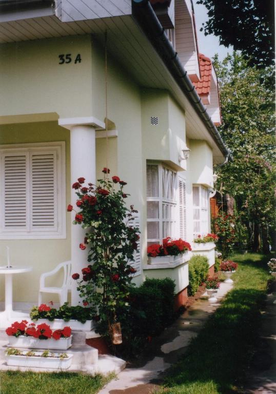 Csokonai Guesthouse Zamárdi Buitenkant foto